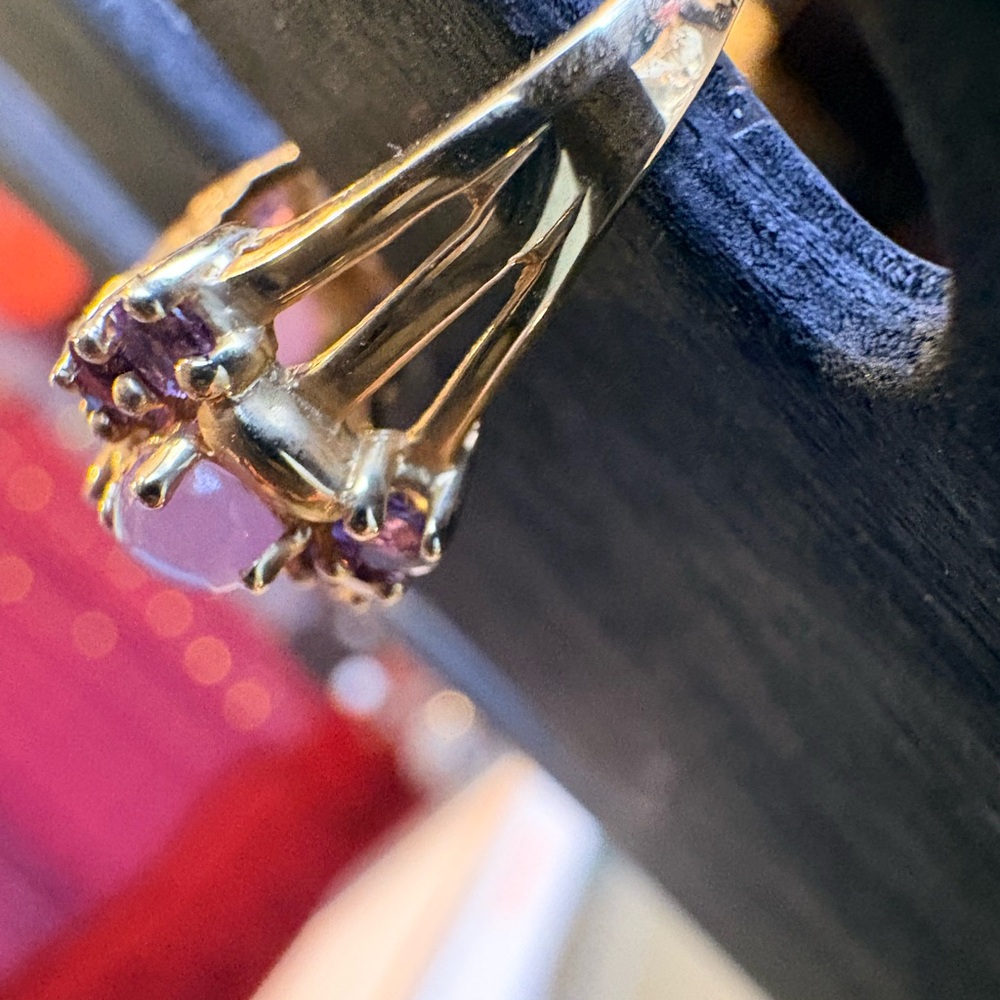 Vintage 14 Kt. Purple Jade and Amethyst Ring - Picture 3 of 5